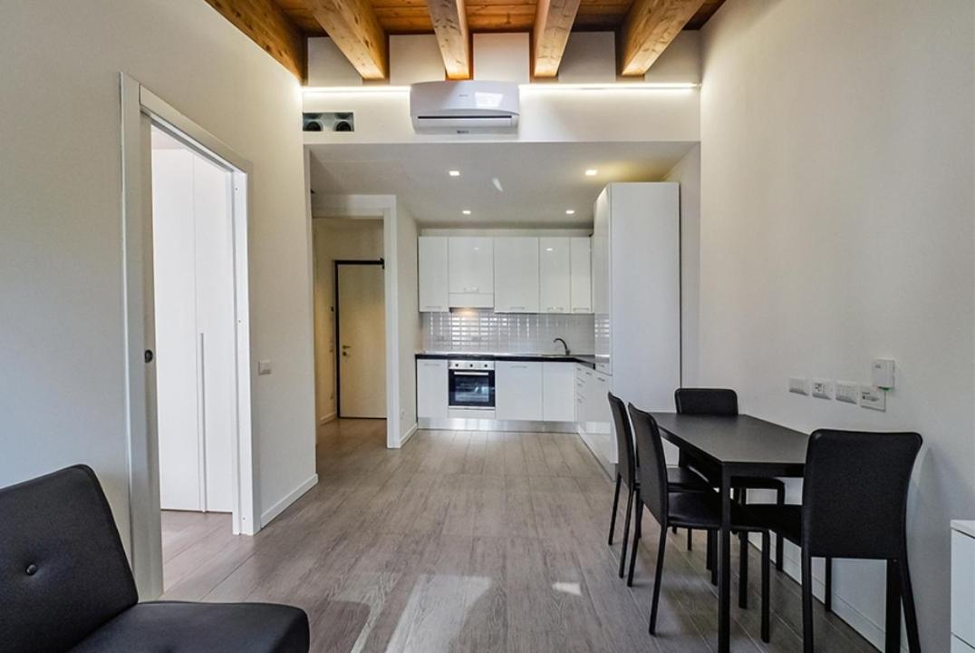 Lux Apartment 2 Milano Metro M2 ภายนอก รูปภาพ